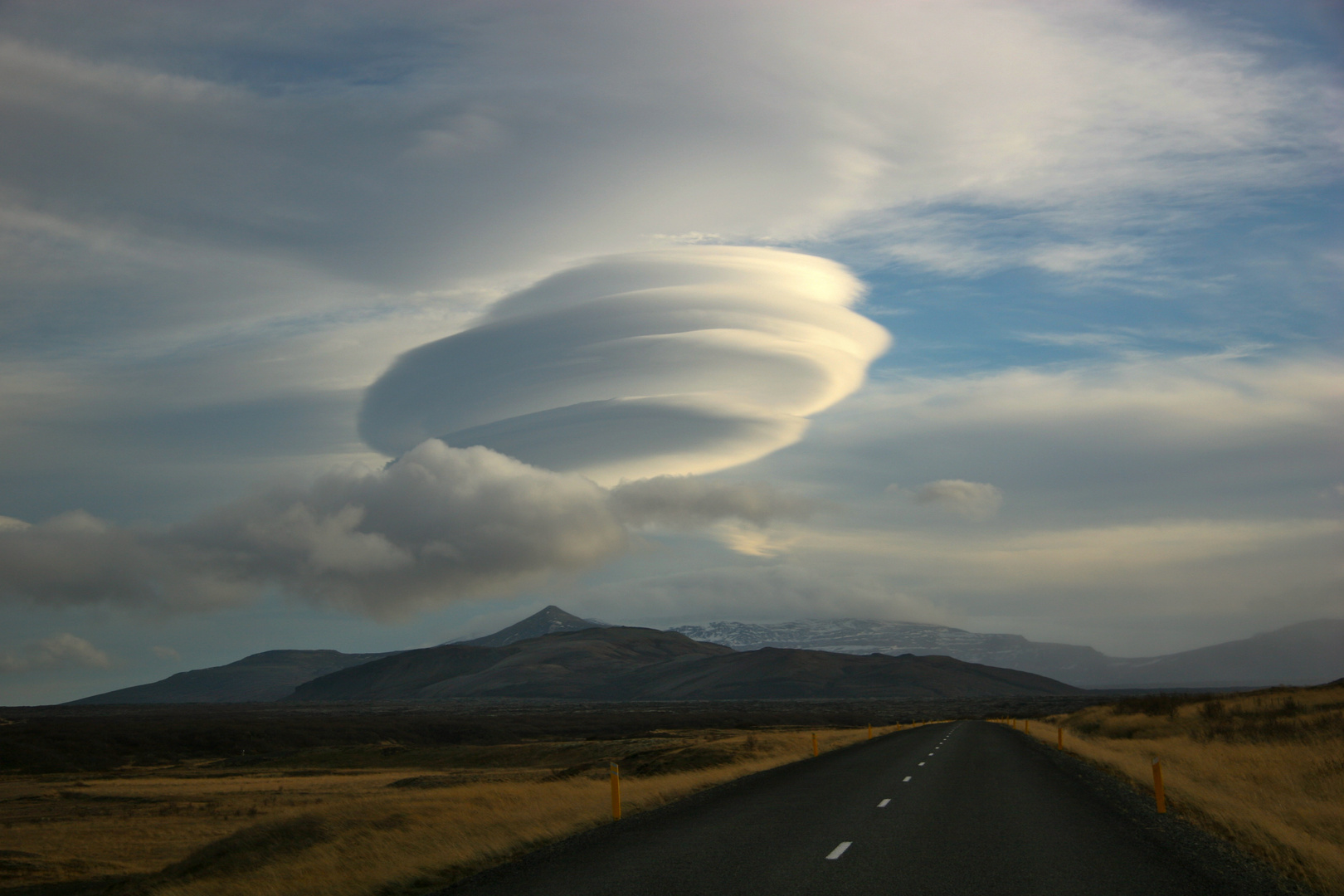 Island - Lenticularis