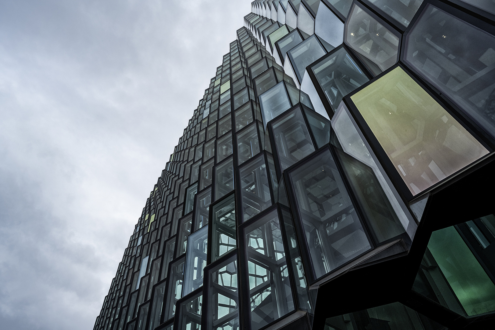 Island-Reykjavik-Harpa-Juni 2022-02