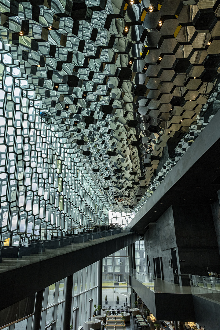 Island-Reykjavik-Harpa-Juni 2022-03