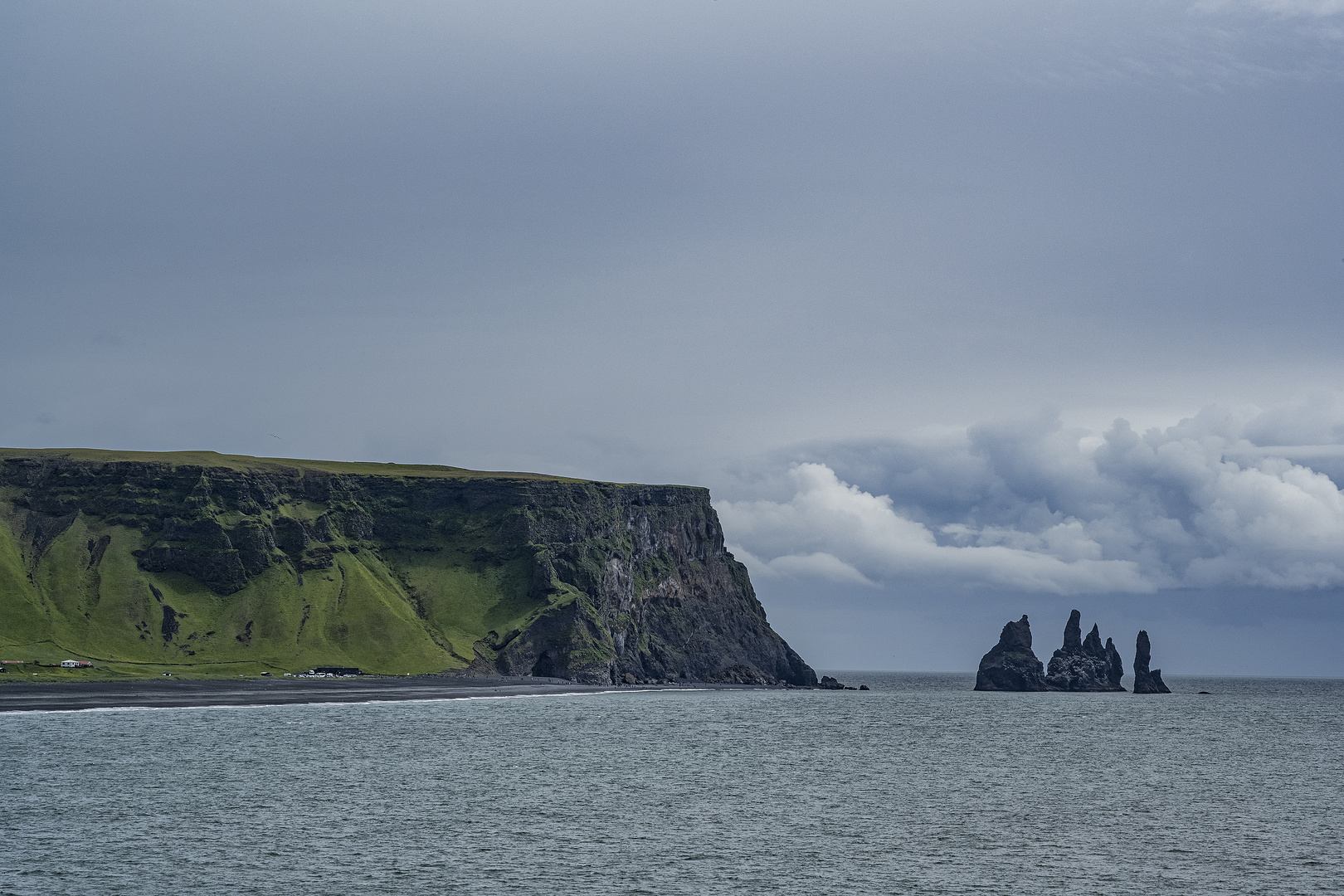 Island-Reynisdrangar-Juni 2022-01