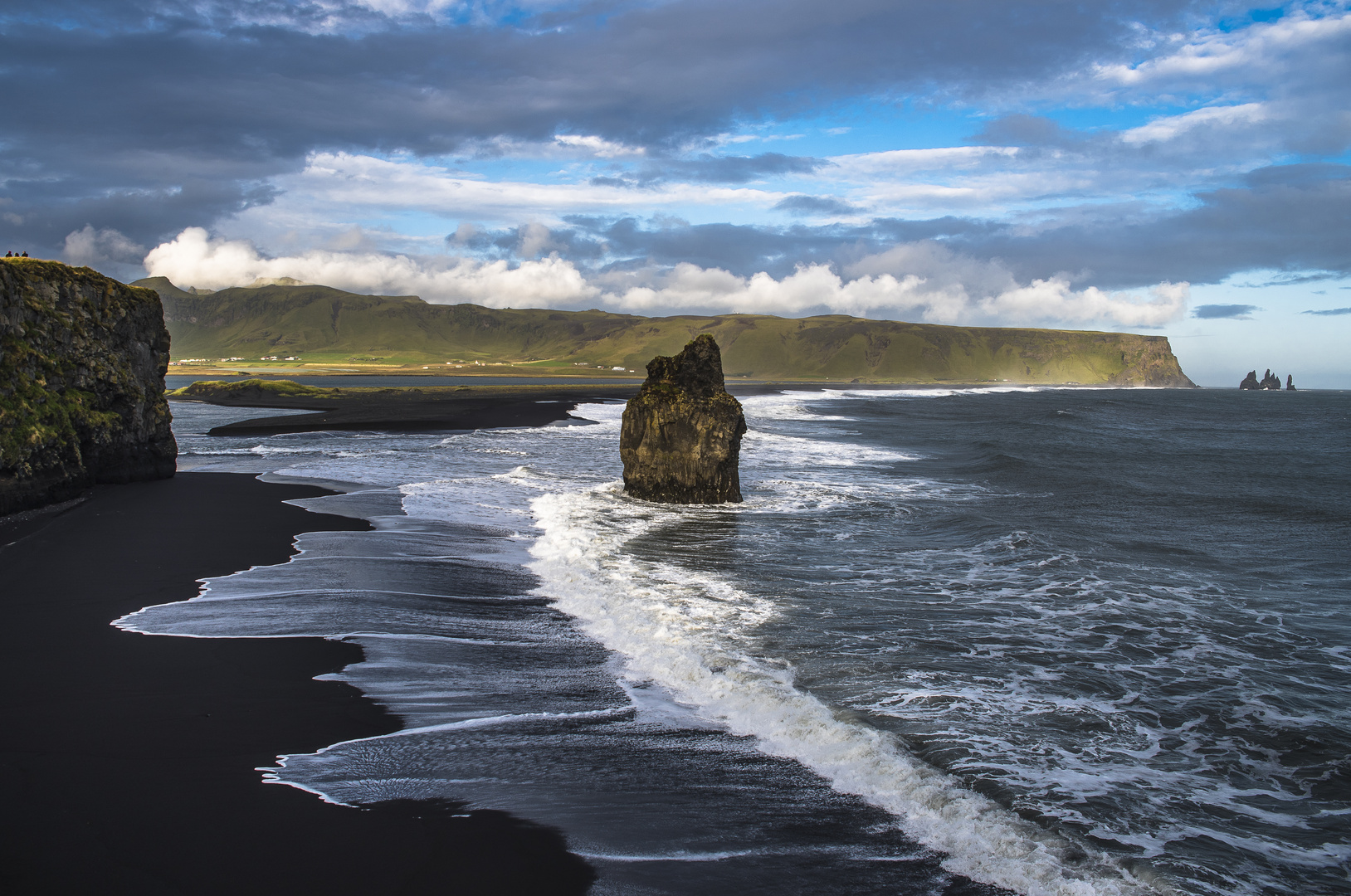 Island - Schwarzer sand bei Dyrholaey