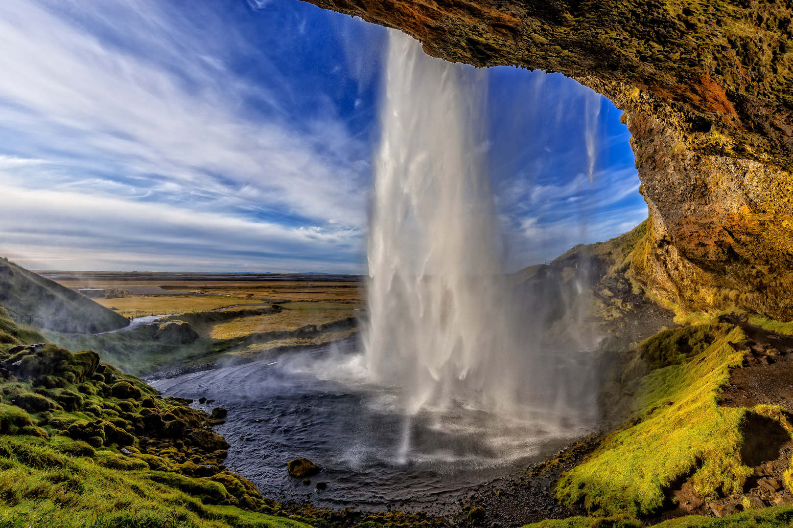 Island-Seljalandsfoss....