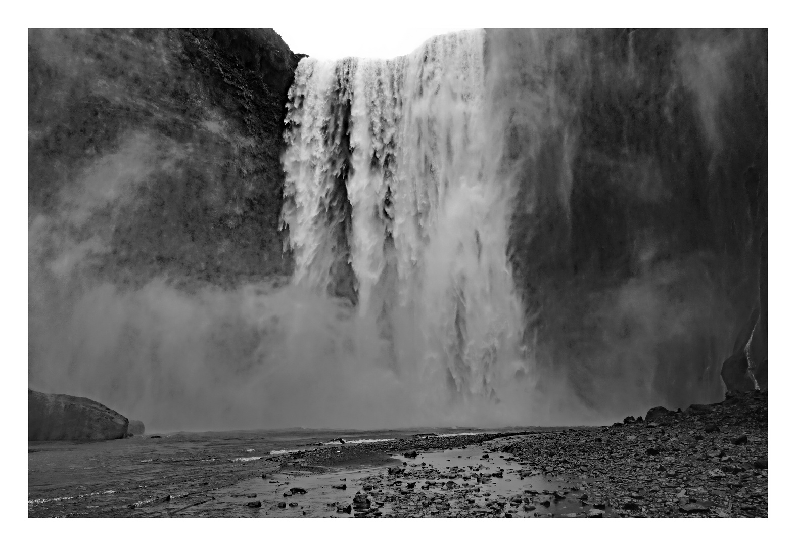 Island- Skógafoss Wasserfall II