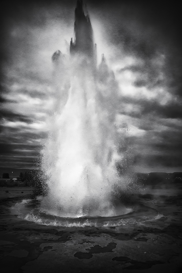 ISLAND - Strokkur