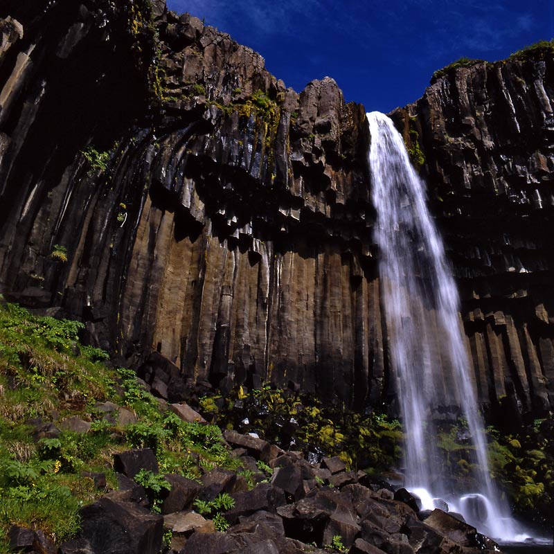 ISLAND- Svartifoss