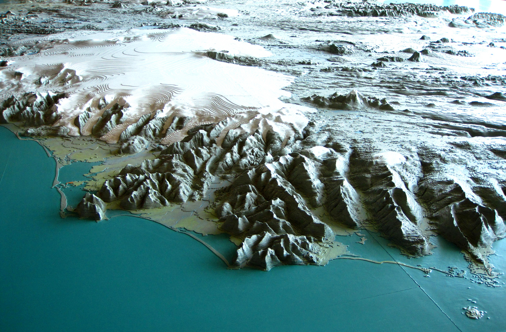 Island von Südosten mit Blick auf den Vatnajökull
