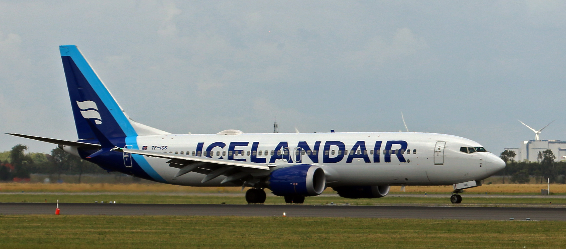 ISLANDAIR