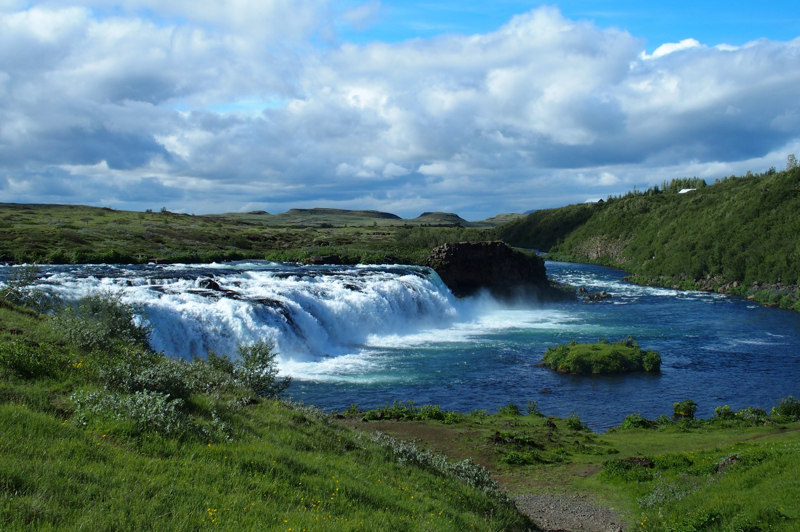 Islande : une cascade toute simple et sans touristes 