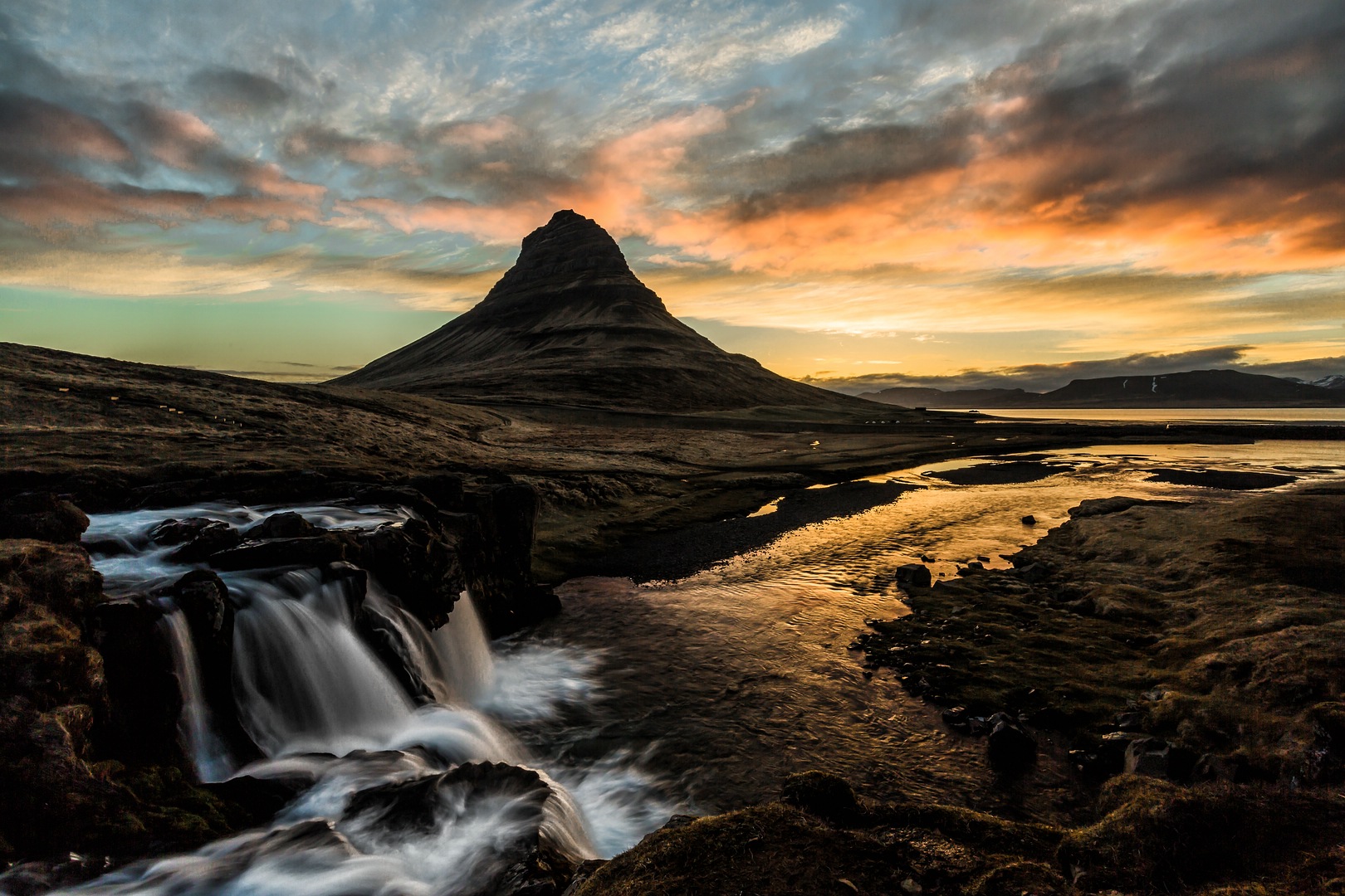 Island...........Sonnenaufgang am Kirkufell