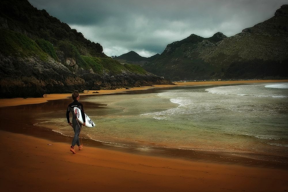 Islares de Angel Benito Zapata 