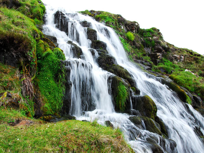 Isle of Skye - Wasserfall Nähe 'Old Man of Storr'