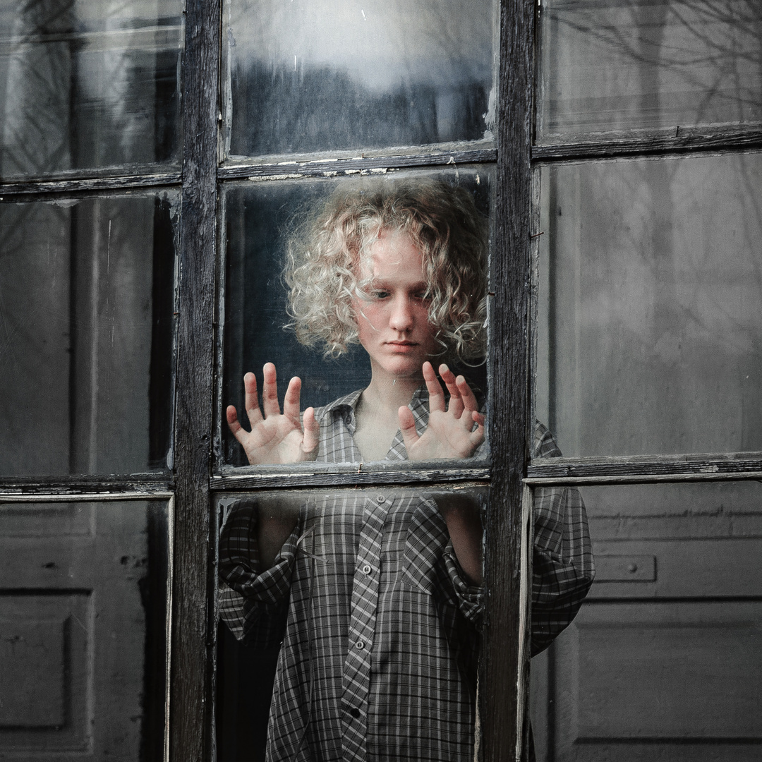  Isolation  photo image portrait women art images  at 