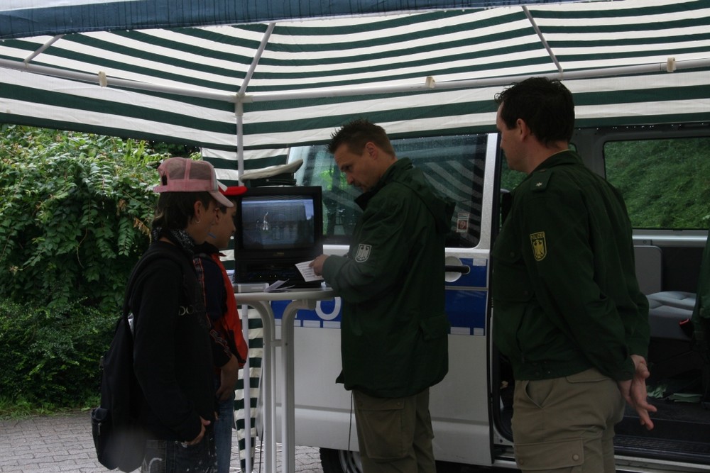 Ispringen 2007 - Bundespolizei Infostand