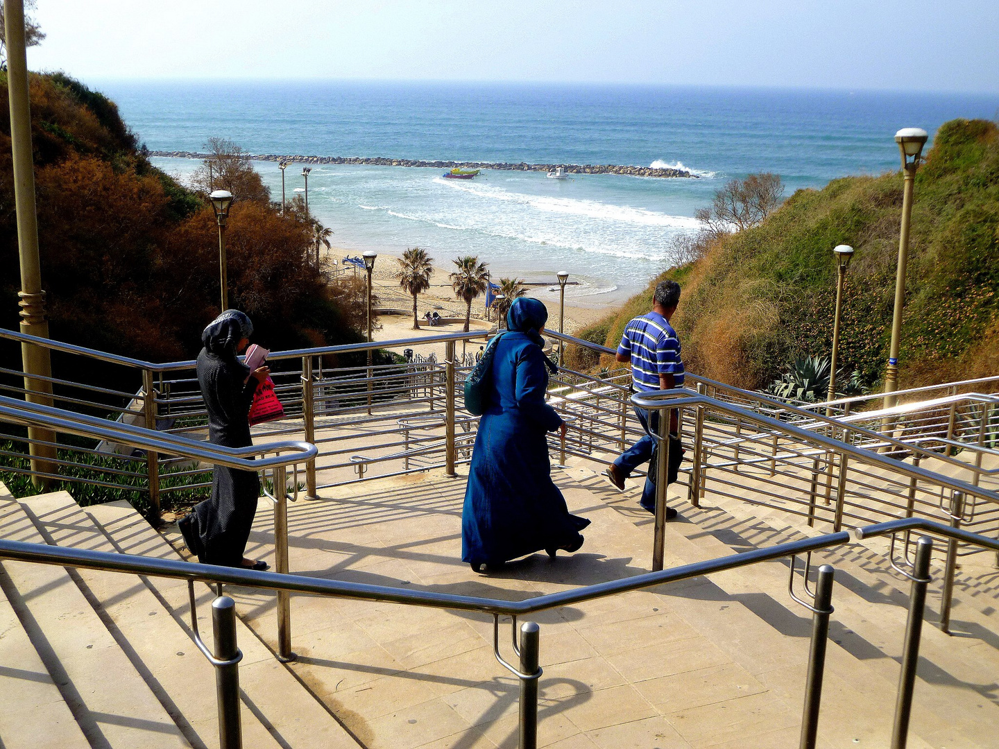 ISRAELIAN ARABS AT NETANYA BEACH