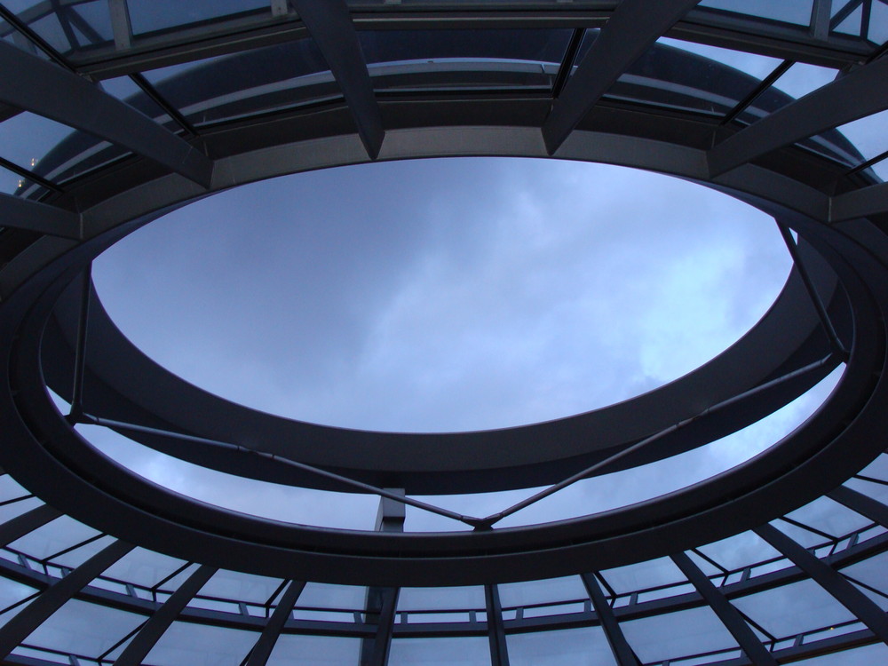 ist das der Schornstein für die vielen Milliarden? (Reichstag)