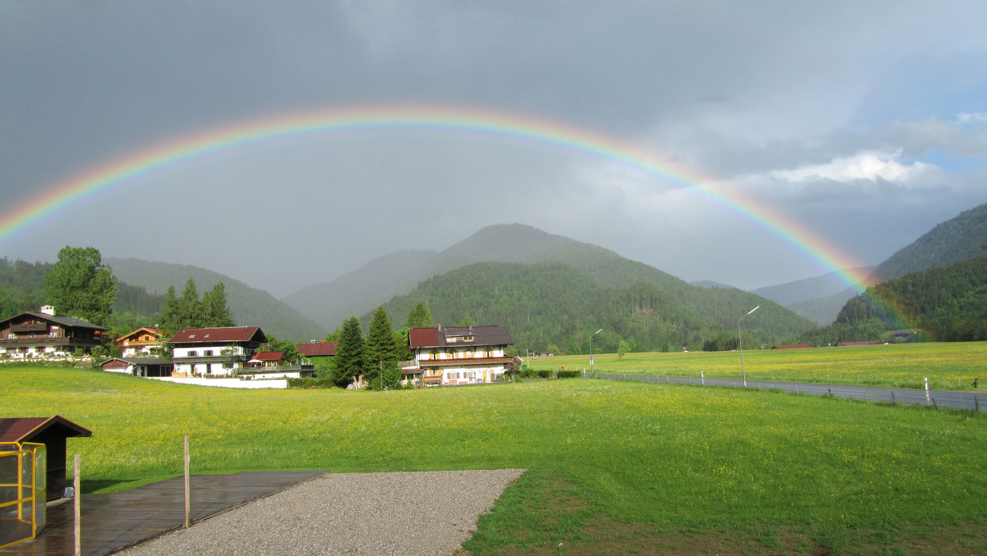 Ist das schön, schon lange kein so großen Regenbogen mehr gesehen