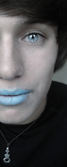 Ist dir kalt? Deine Lippen sind ganz blau...