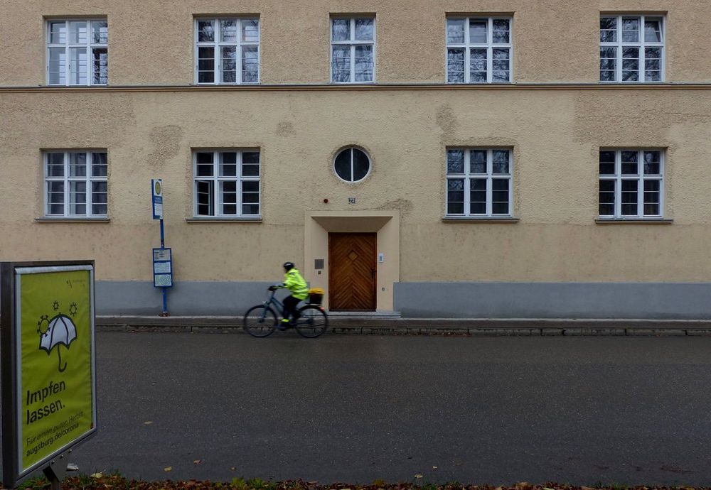 Ist gelb und redt net vü