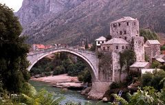 "Ist-nicht-mehr"-Balkan-Brücke, alt  (1978)