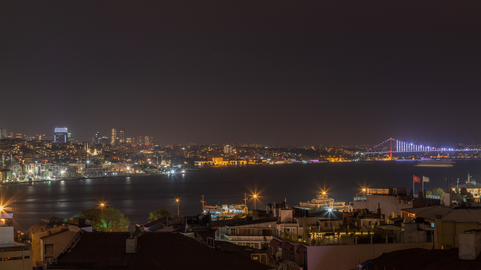 Istanbul bei Nacht