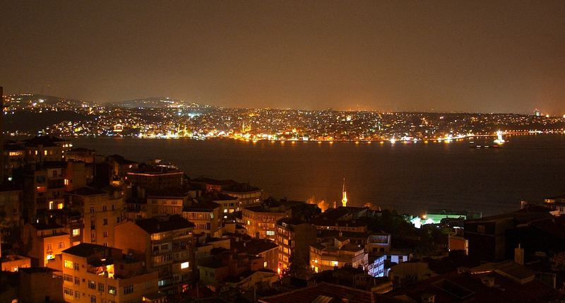 Istanbul bei Nacht