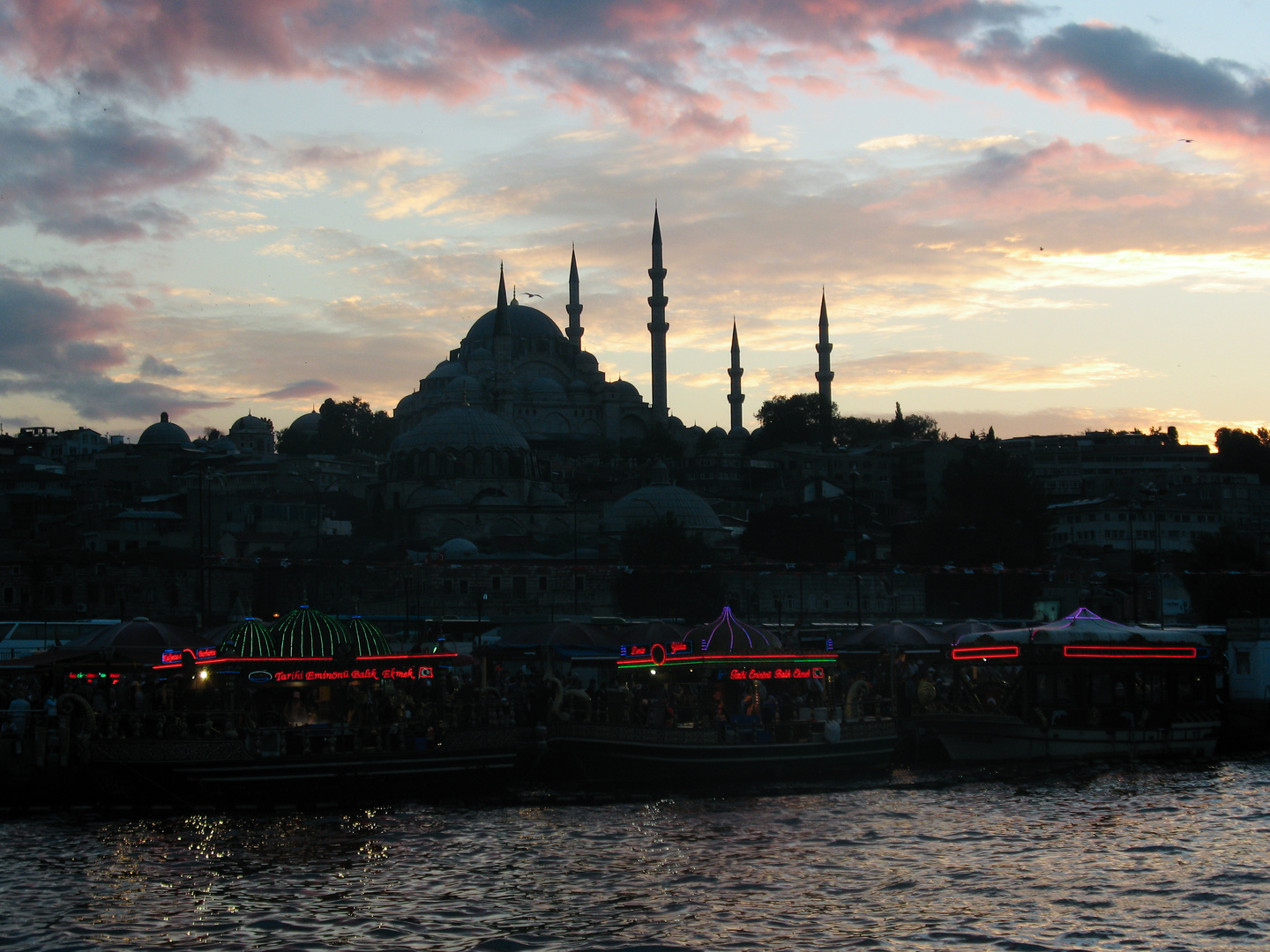 Istanbul bei Nacht