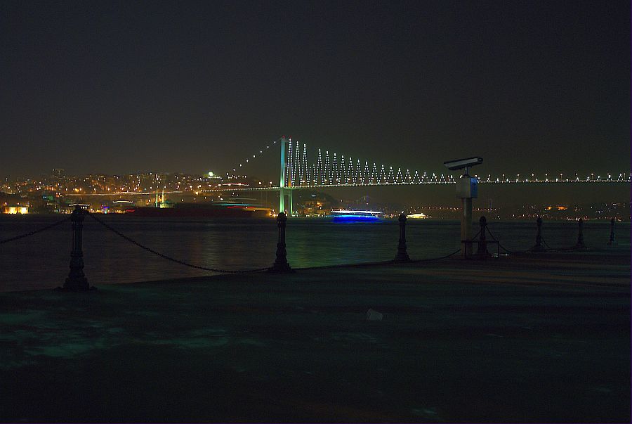 Istanbul bei Nacht