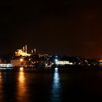 Istanbul bei Nacht von der Galatabrücke