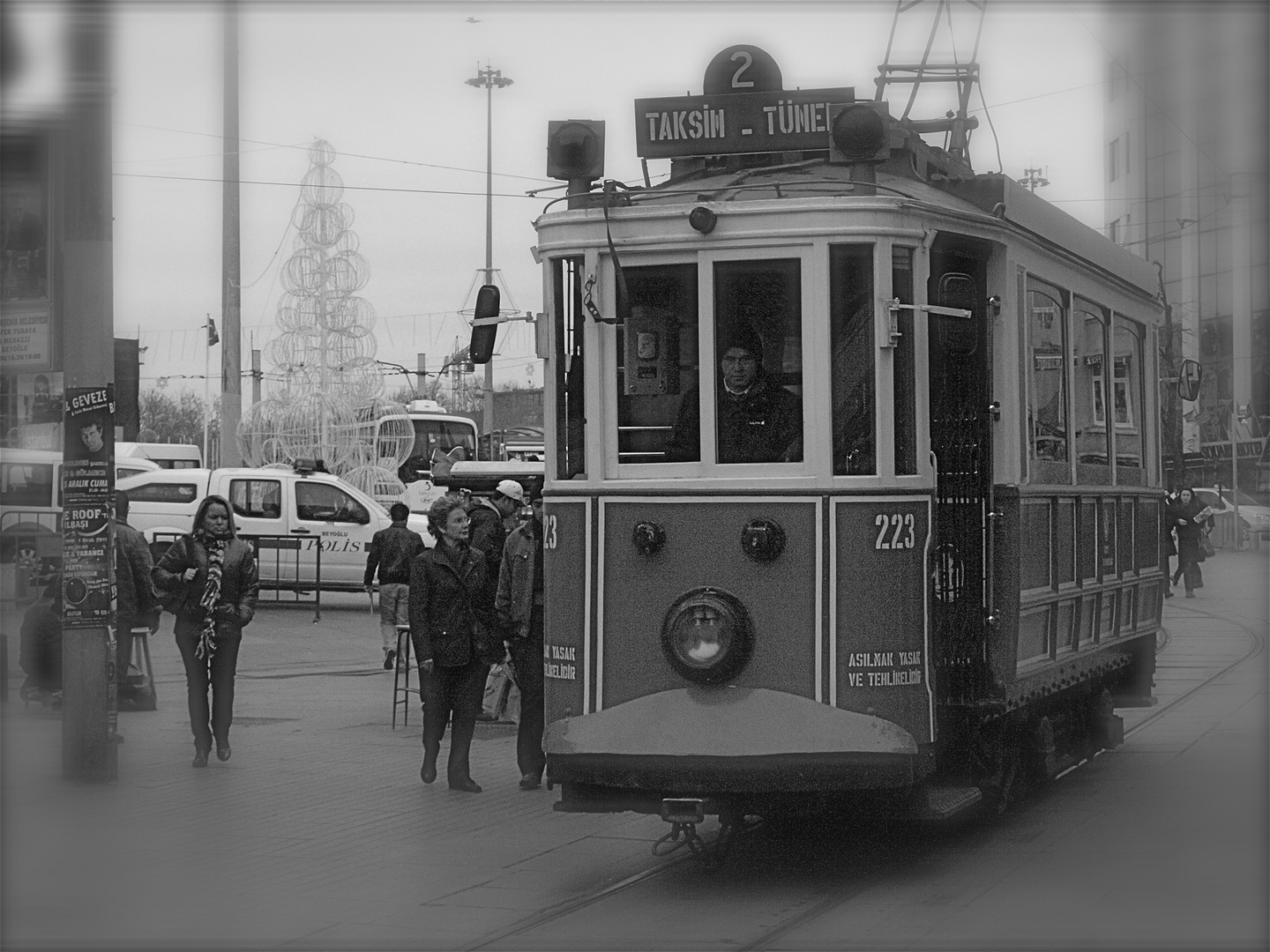 Istanbul: Tram von Taksim nach Tünel