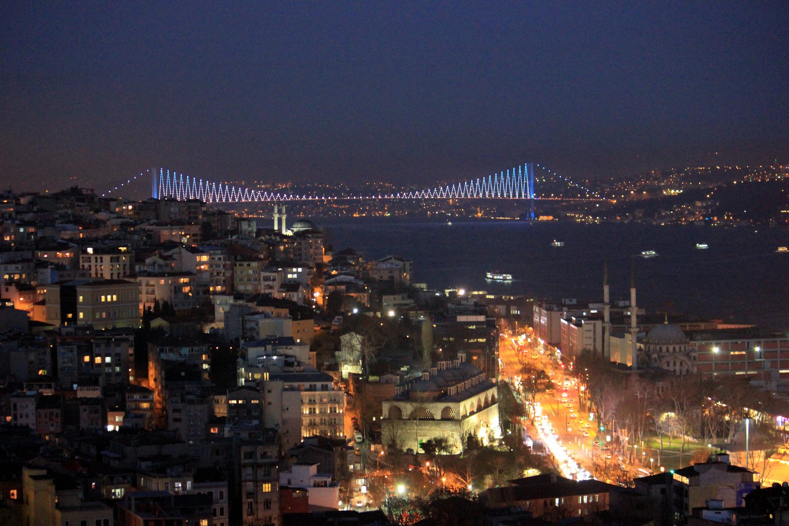 Istanbul@Night VI