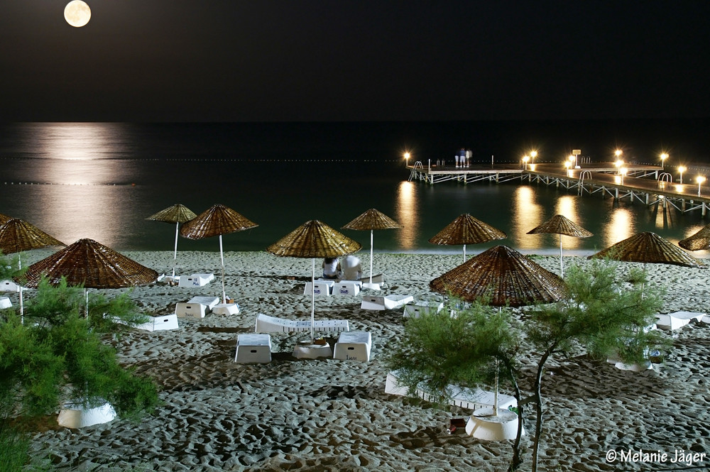 Istanbuls Strand bei Nacht