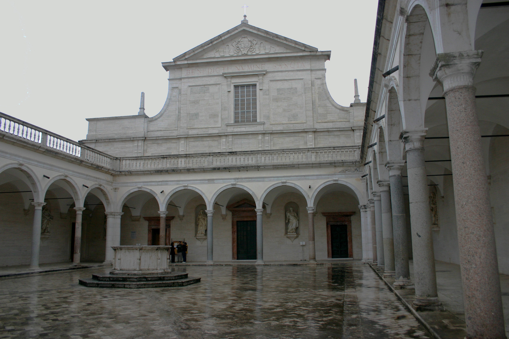 ITALIA-MONTE CASSINO- Le Déambulatoire