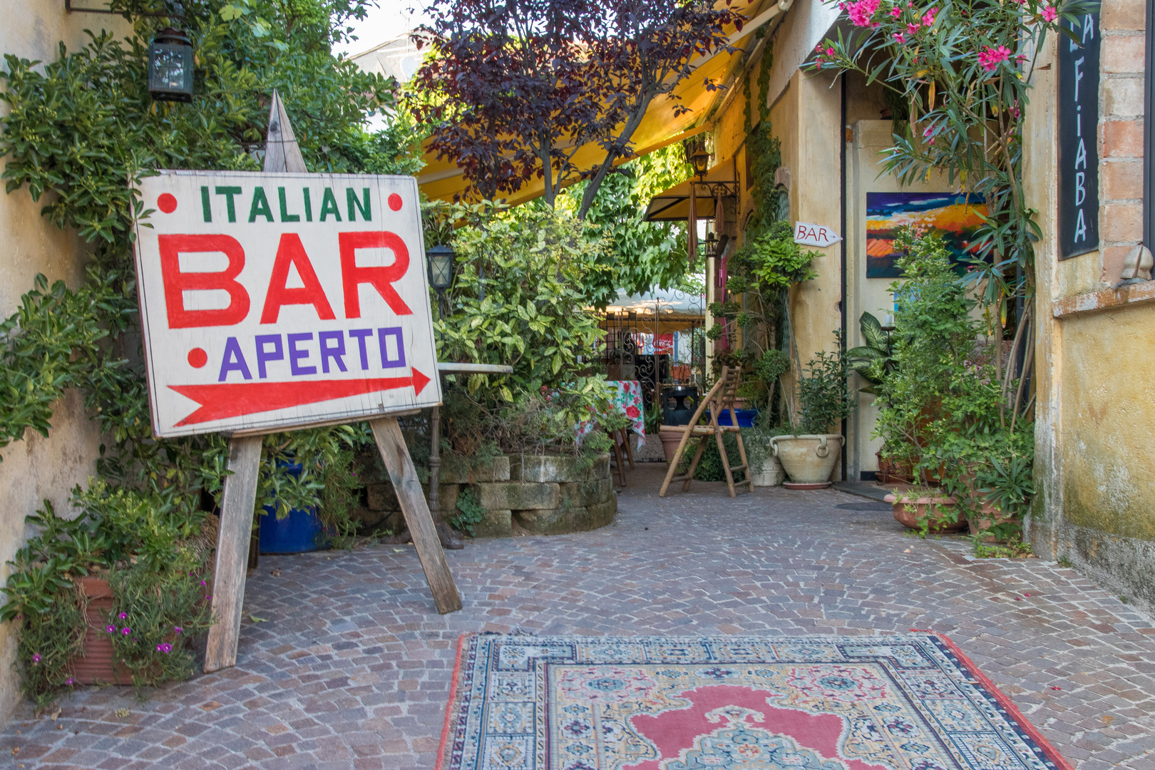 Italian Bar - Aperto