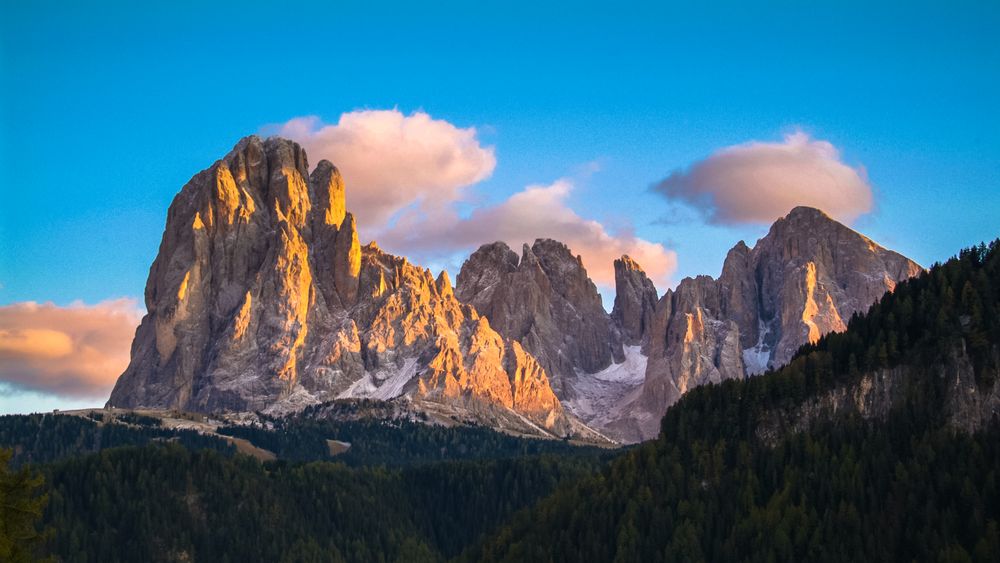 Italien 2010: Südtirol, Dolomiten, Langkofel und rechts Plattkofel