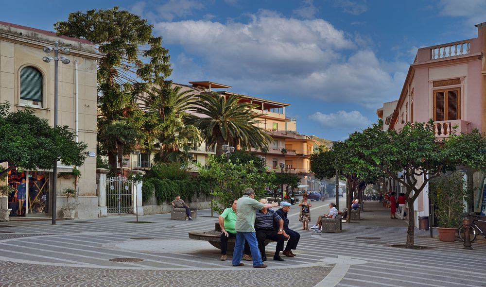 Italien Palermo  - siesta time in sicily -