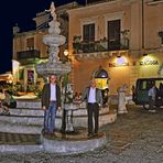 italien-piazza-duomo-taormina