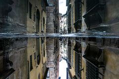 Italien:Arezzo:Gespiegelt