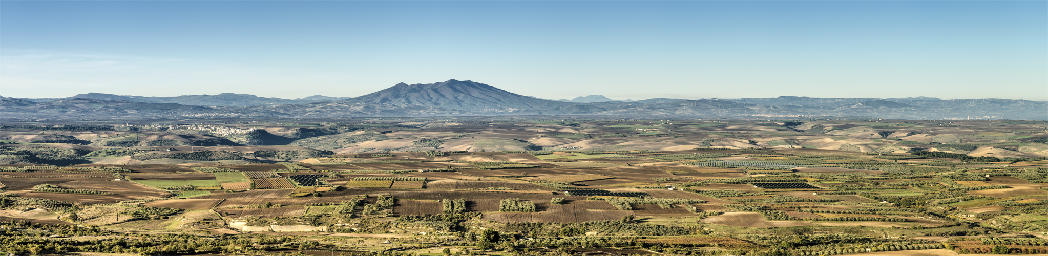 Italienische Kulturlandschaft- die Basilicata, zwischen Murgia und Monte Vulture