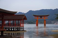 " Itsukushima "