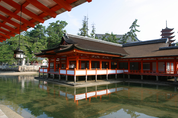 itukushima-shrine