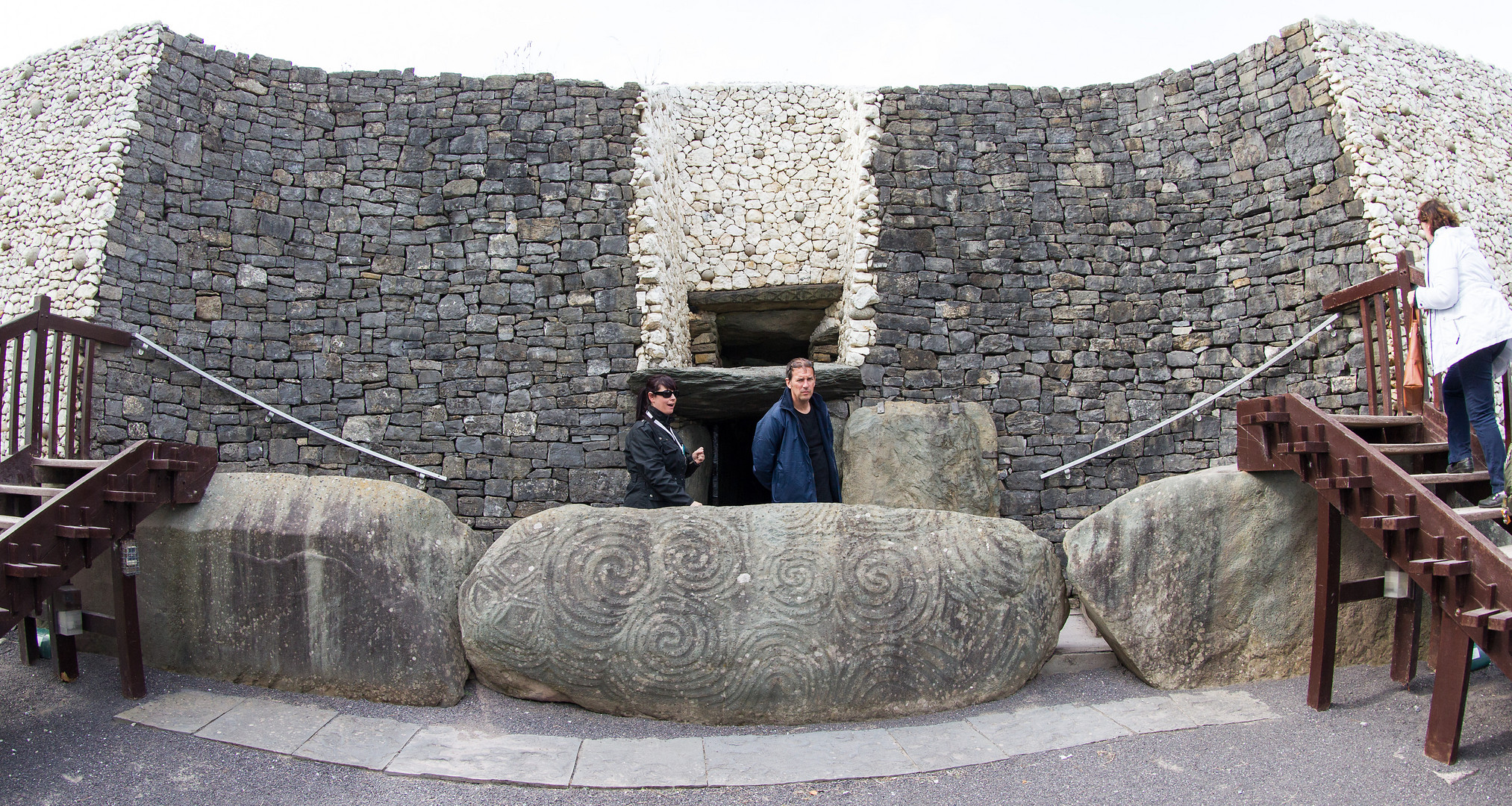 IVLT6783 Newgrange entrance