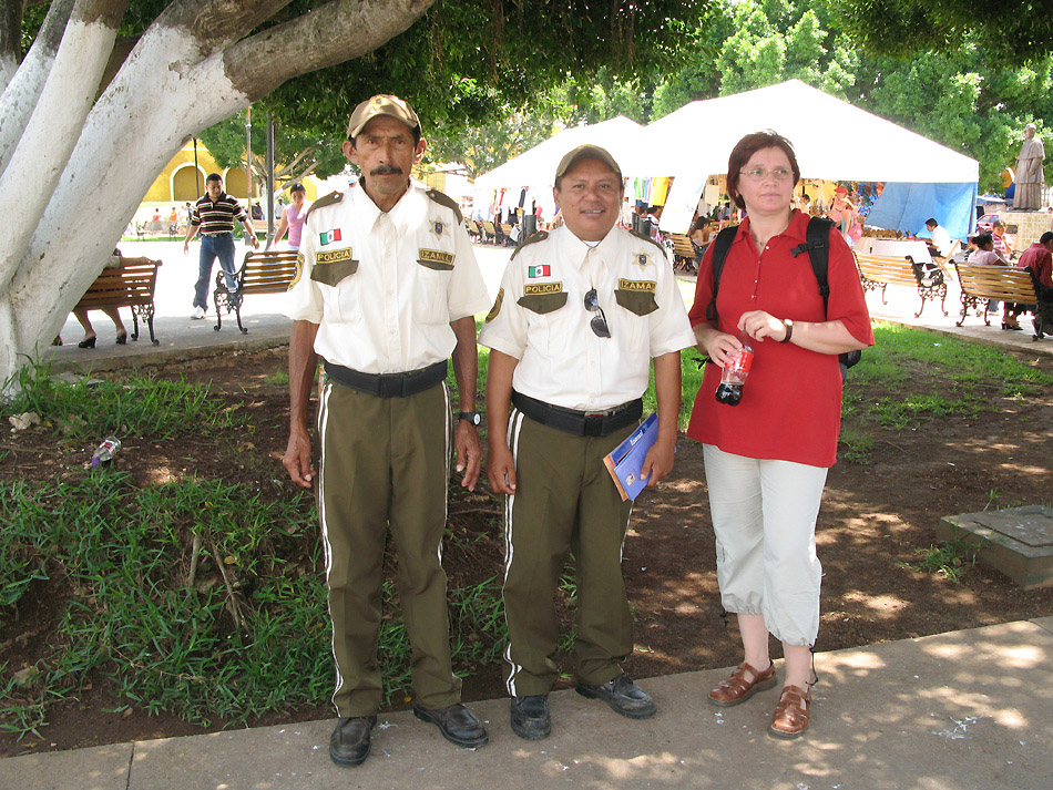 Izamal- mexican- police