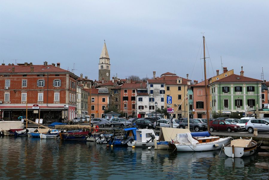 Izola