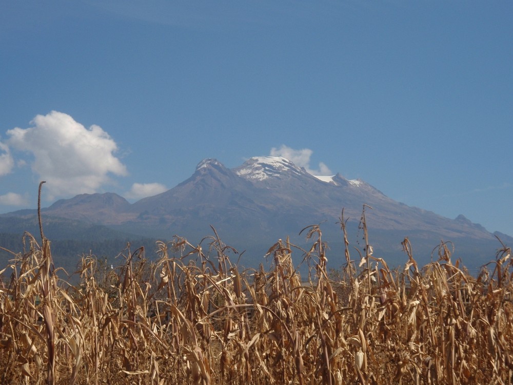 Iztaccizihuatl desde Santa María Huexoculco