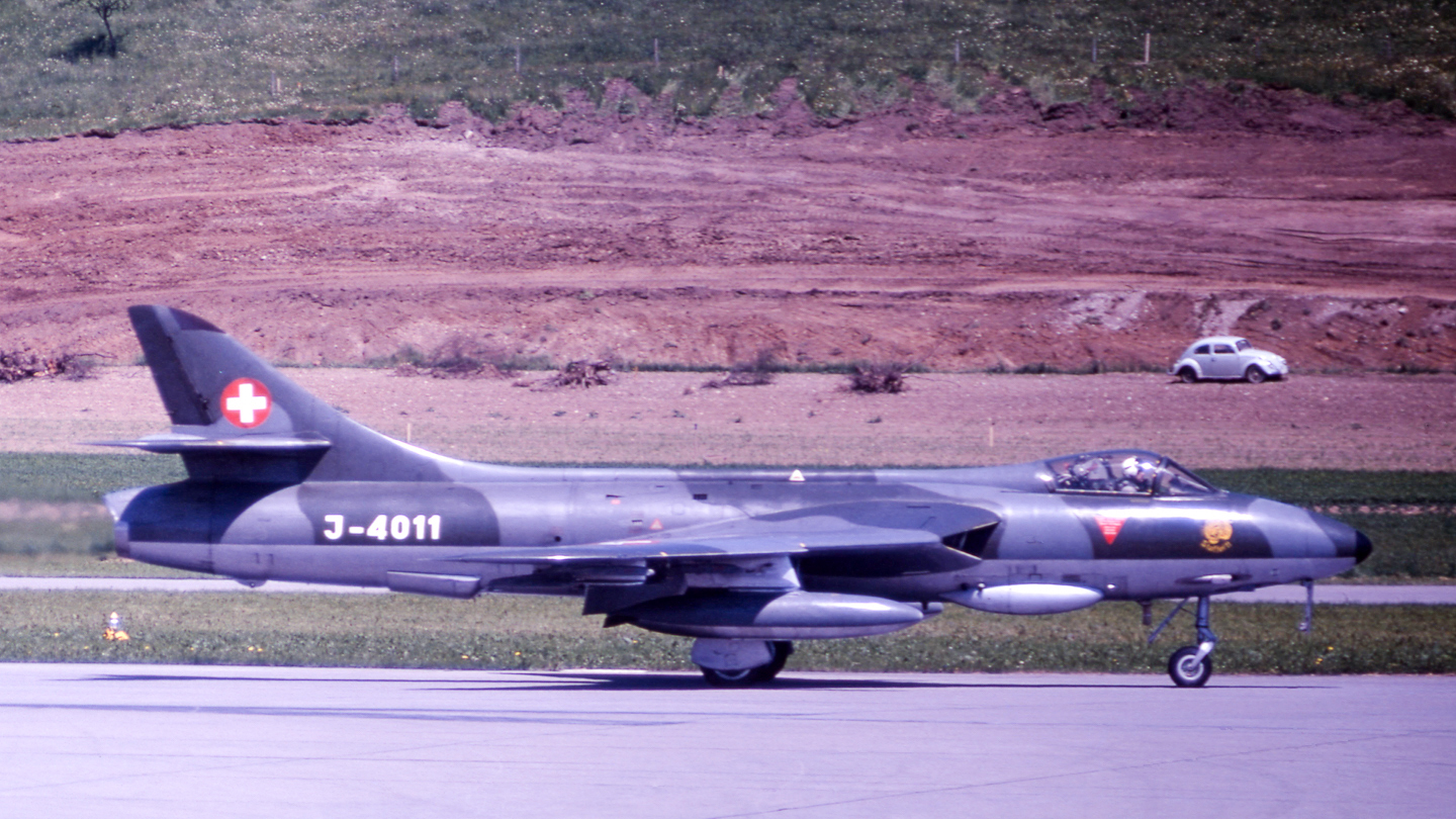 J-4011 Hawker Hunter Mk. 58