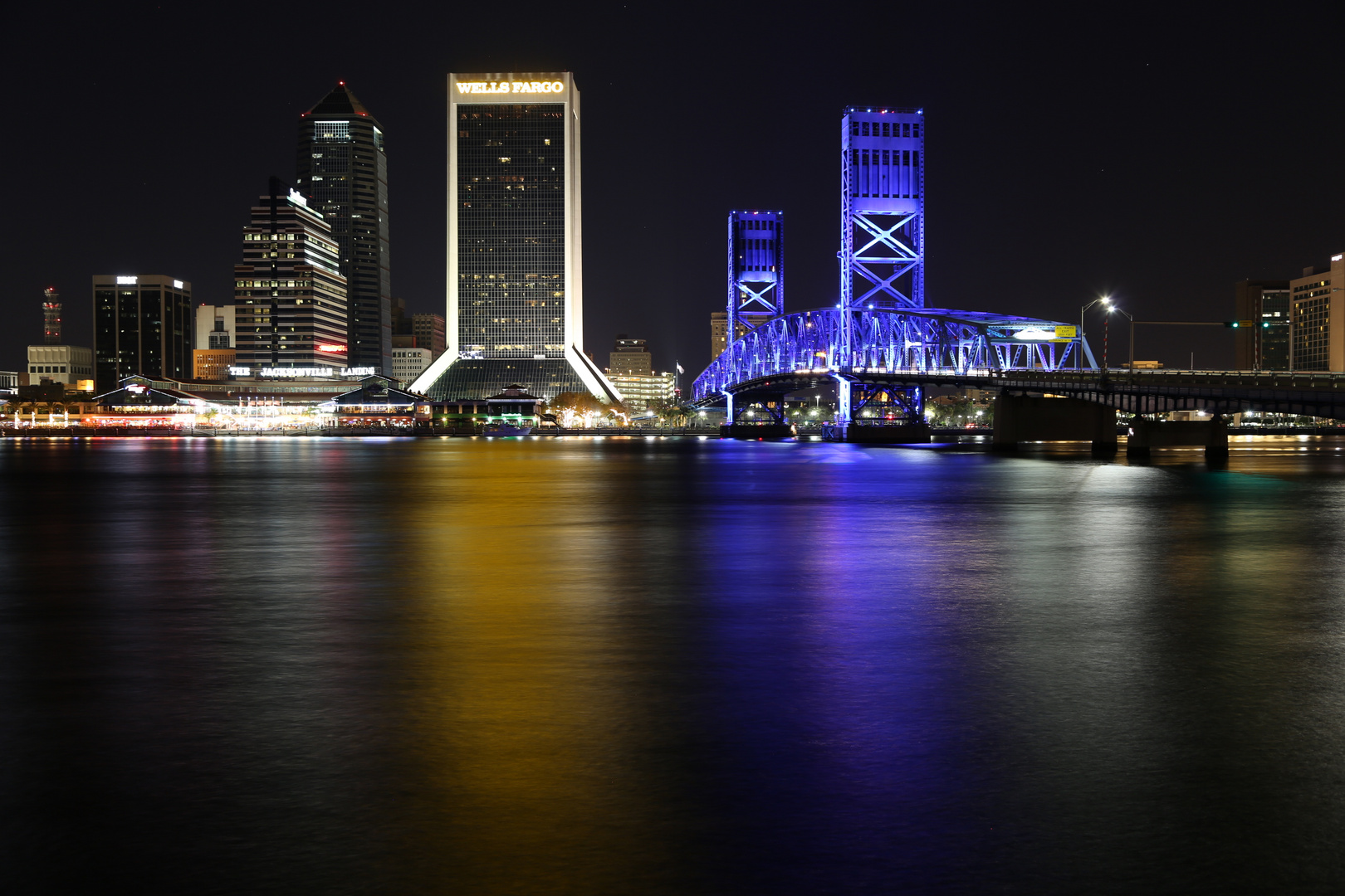 Jacksonville bei Nacht