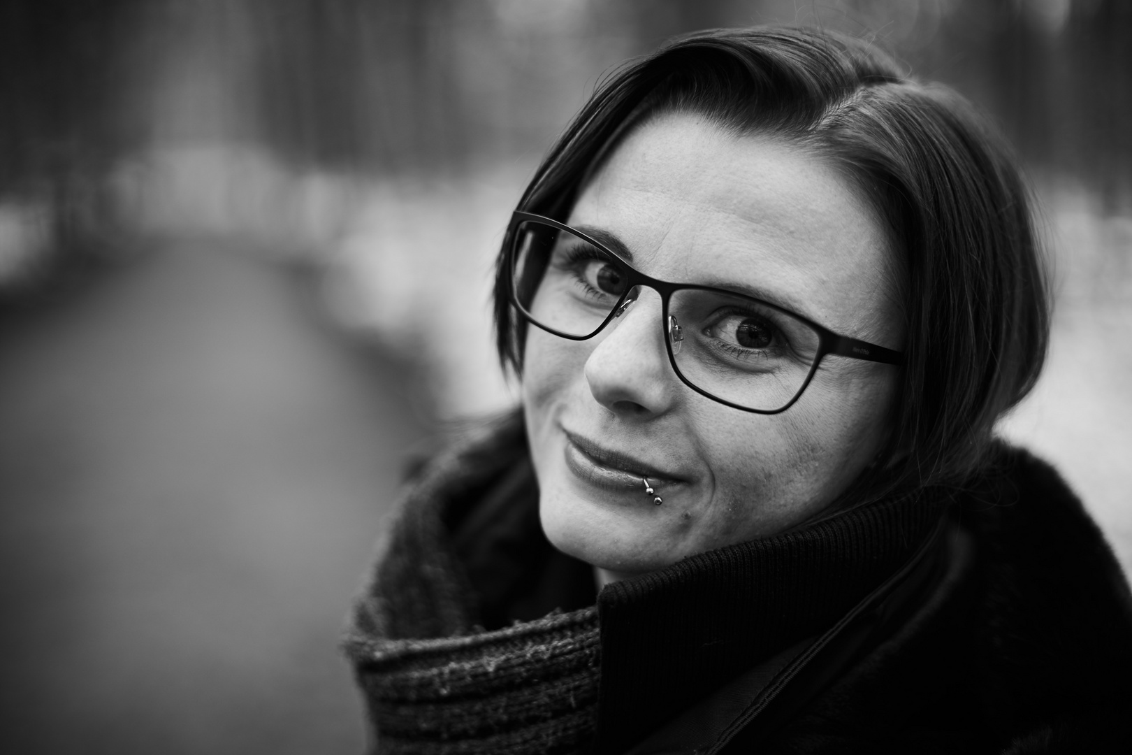 Jacky_Porträt_55mm_CanonFD_BW