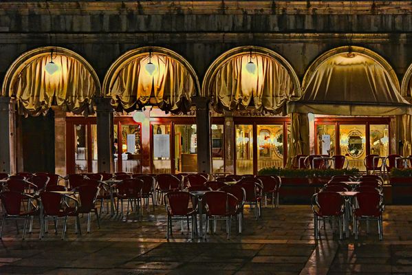 Jaclyn Chen Markusplatz (Piazza San Marco), Venice, Italy