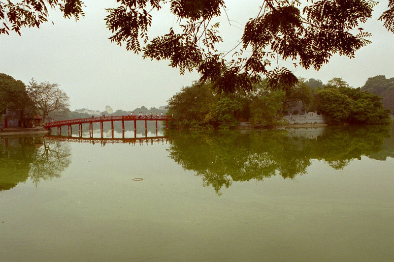 Jadeberg Hoan Kiem Lake