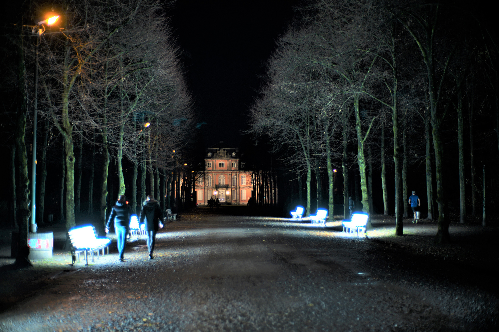 Jägerhof  Allee in Düsseldorf bei Nacht